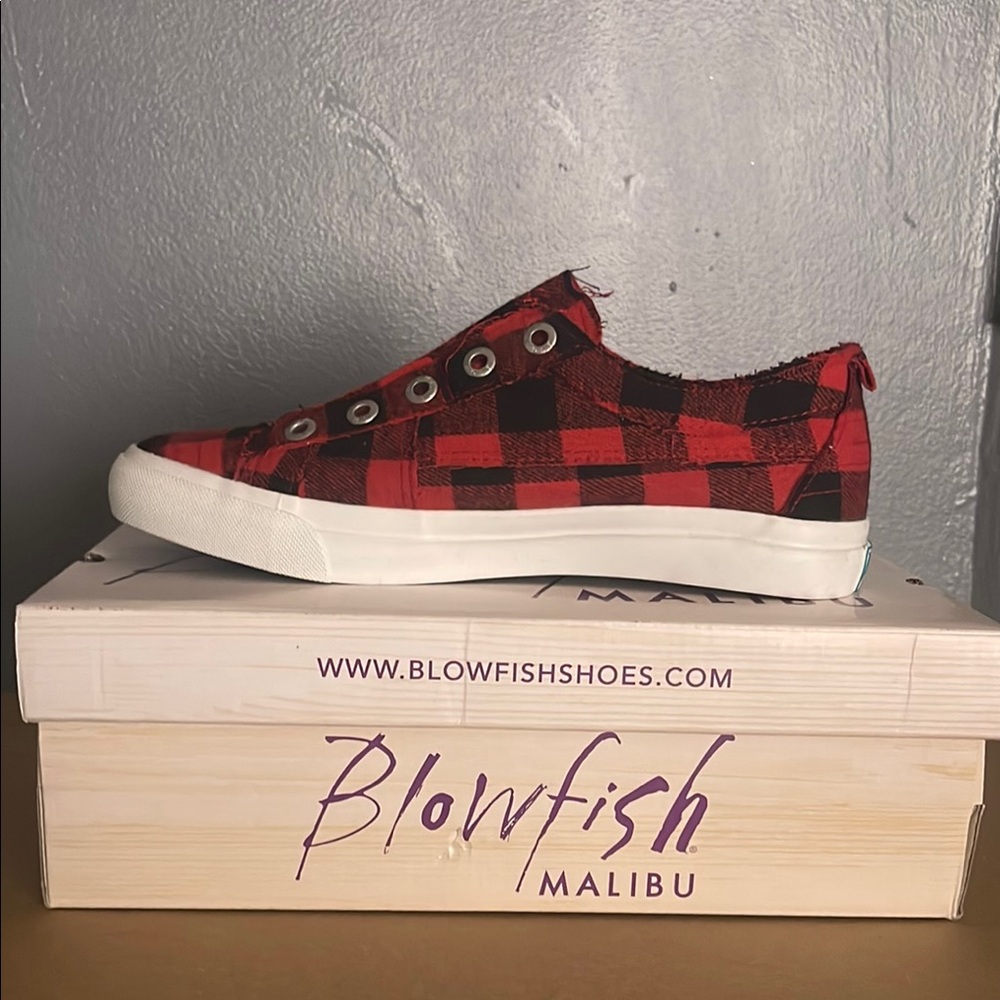 50%off 
Blowfish Malibu Red Plaid Sneakers